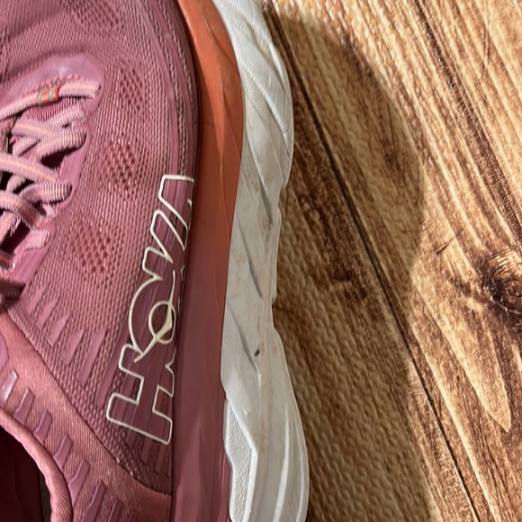 🌹 🏃🏼♀️ 🌹• HOKA x One x One • 🌹🏃🏼♀️🌹 … Style Vibes - Picture 9 of 13